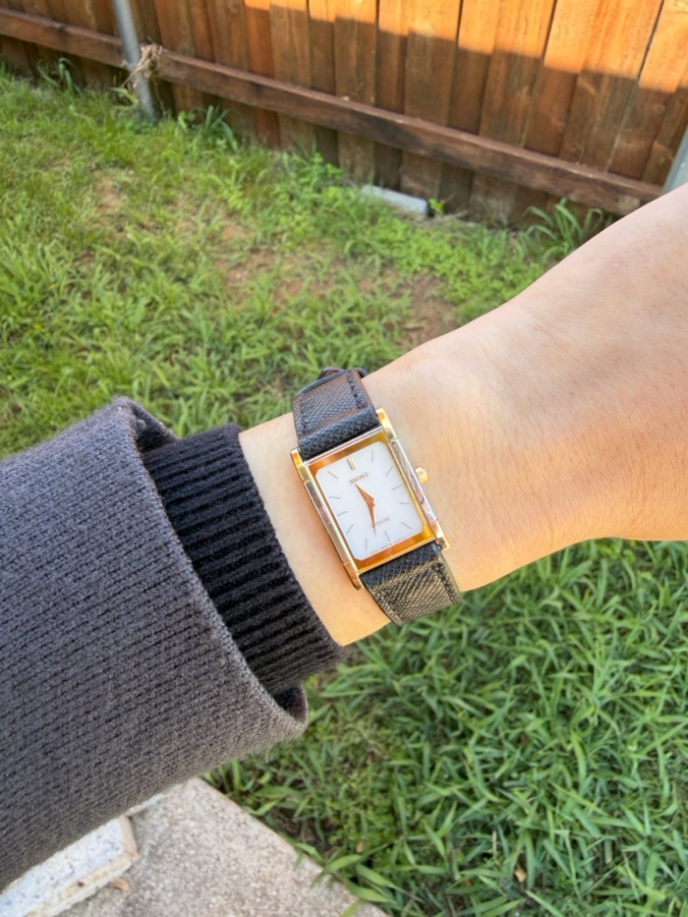 Seiko Gold Tone Rectangular Watch with Black Strap - Picture 4 of 4